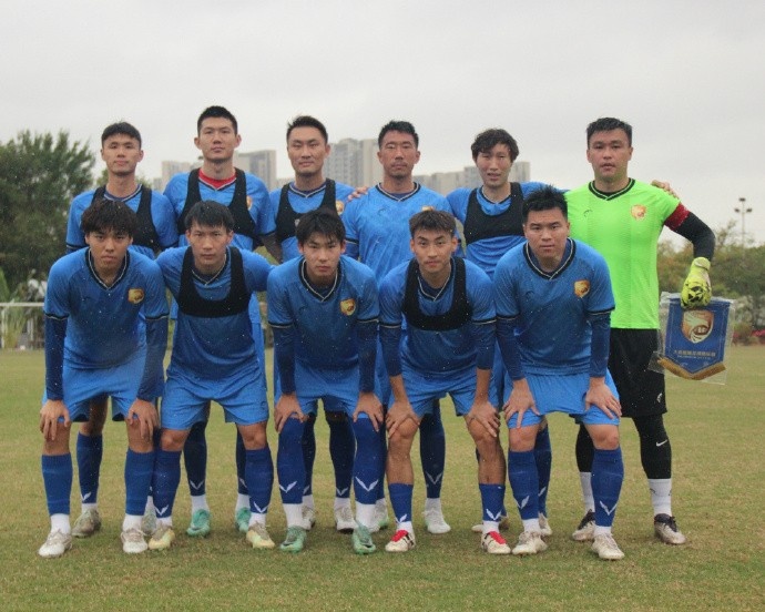  穆謝奎連入兩球?qū)⒈确帜孓D(zhuǎn)，大連鯤城2-1戰(zhàn)勝山西崇德榮海