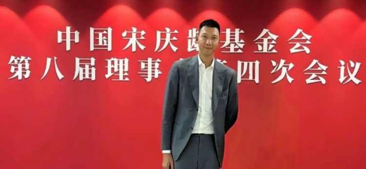  時隔5個月首次公開露面！大河報：易建聯(lián)關聯(lián)公司成被執(zhí)行人