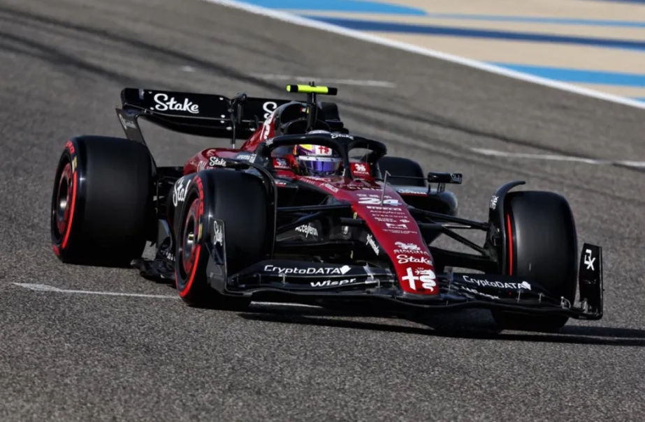  F1中國大獎賽正在進行！周冠宇：今年若有機會 想?yún)⒓酉翹BA的集訓