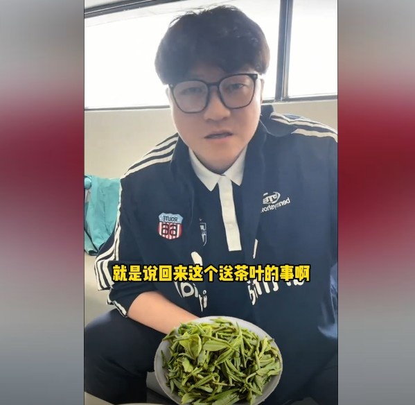  趙鵬：不太清楚賈秀全要球員買茶葉的段子，但這在現(xiàn)實中也正常