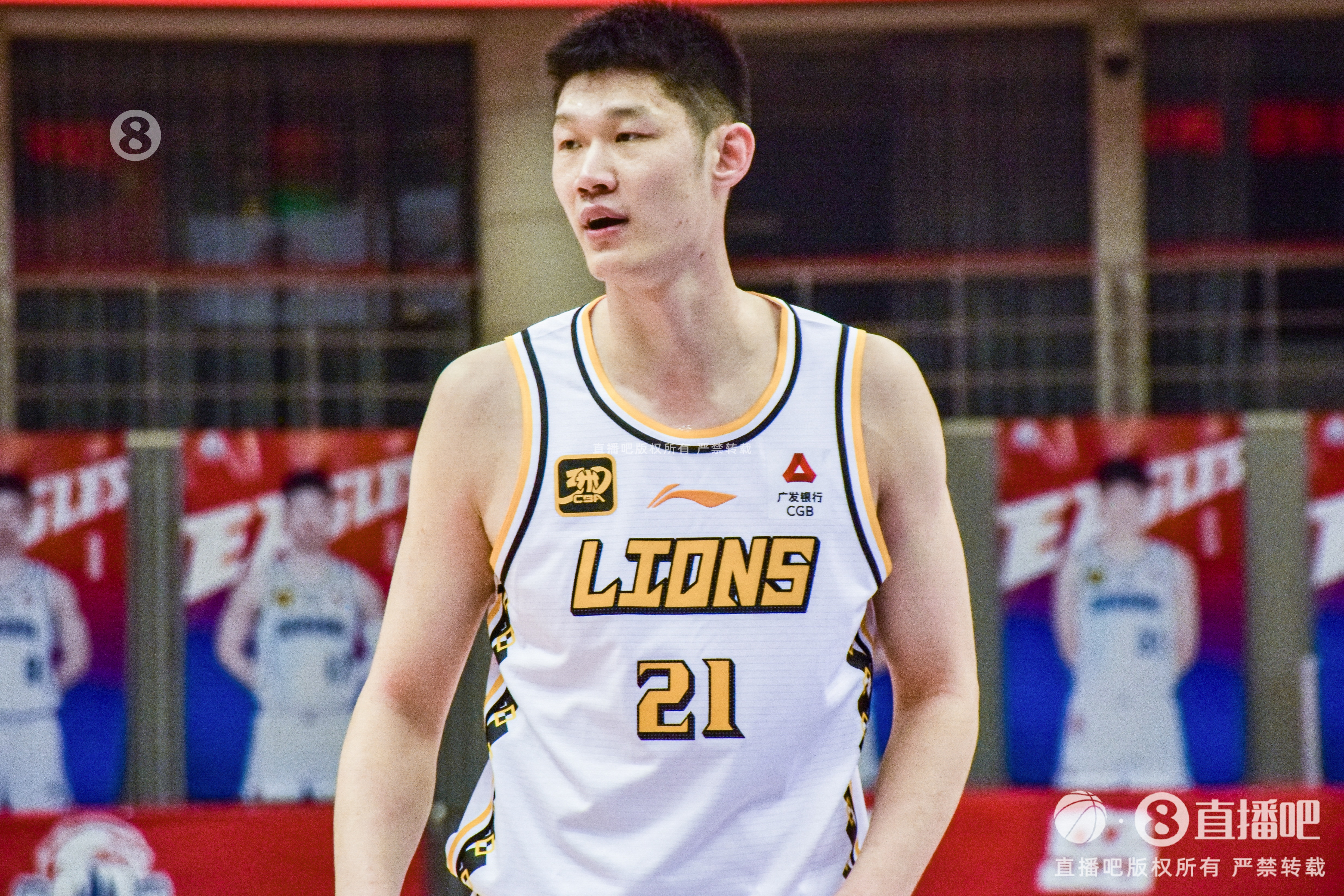  15僅中4！孔德昕：孫銘徽傷缺 胡金秋打出了生涯最低效一戰(zhàn)