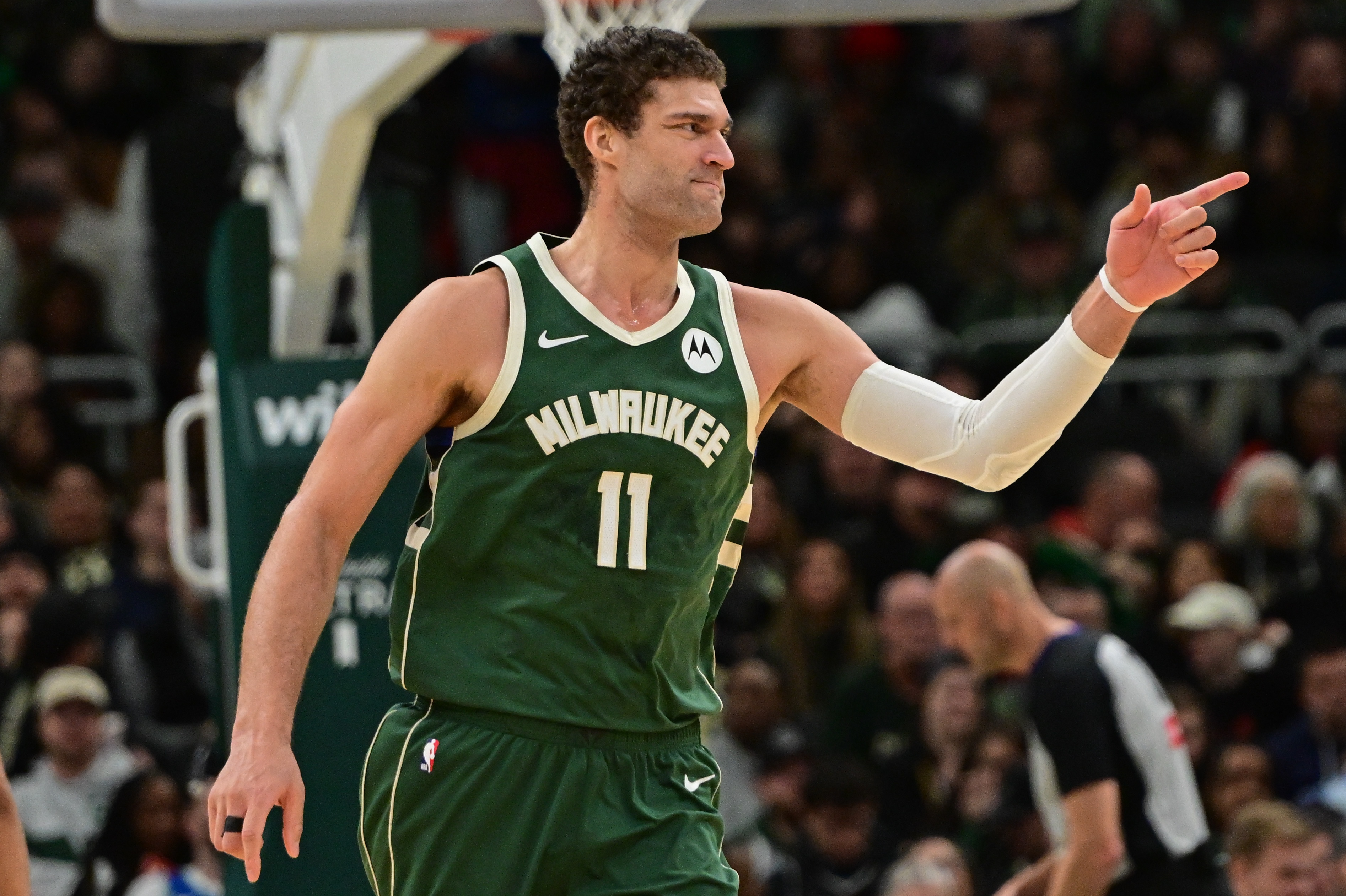  3B中鋒！大洛佩茲蓋帽數(shù)2038次超越加內(nèi)特 升至NBA歷史第18位