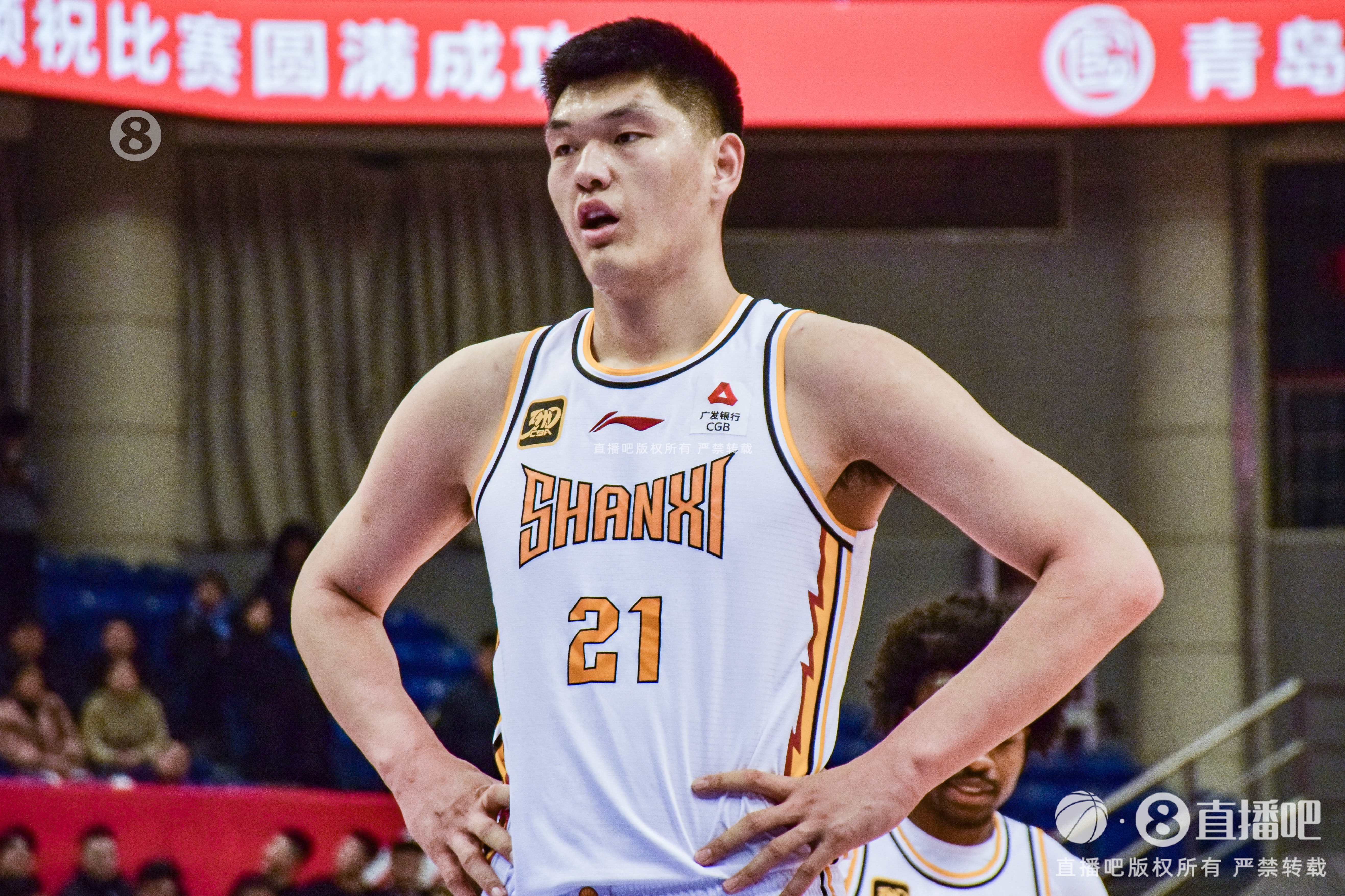  進(jìn)化了！劉傳興半場7中5&三分3中2 拿下12分3籃板助隊(duì)建立領(lǐng)先