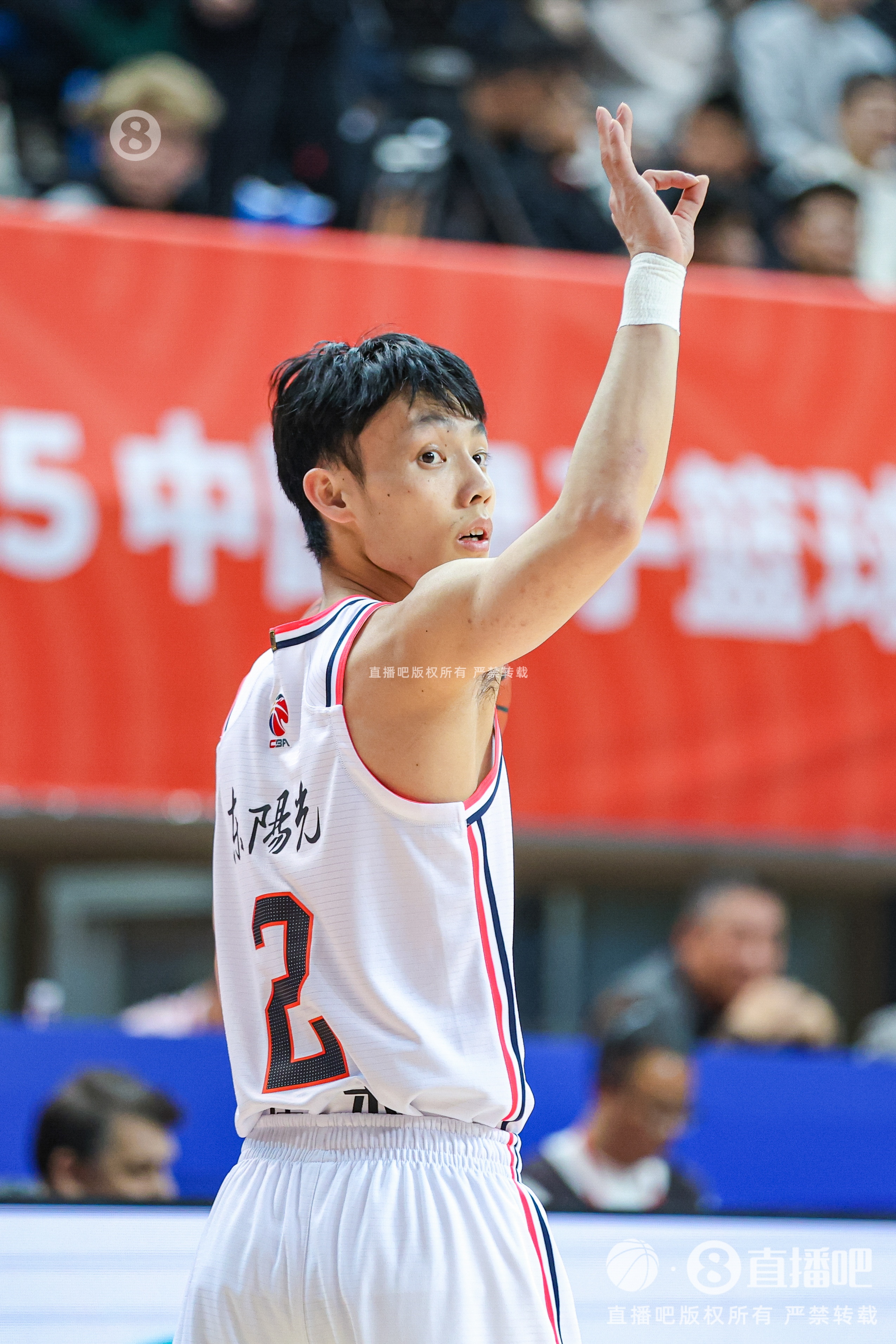  鐵人！本賽季CBA常規(guī)賽僅17名球員做到46場全勤 徐杰、鄒陽在列