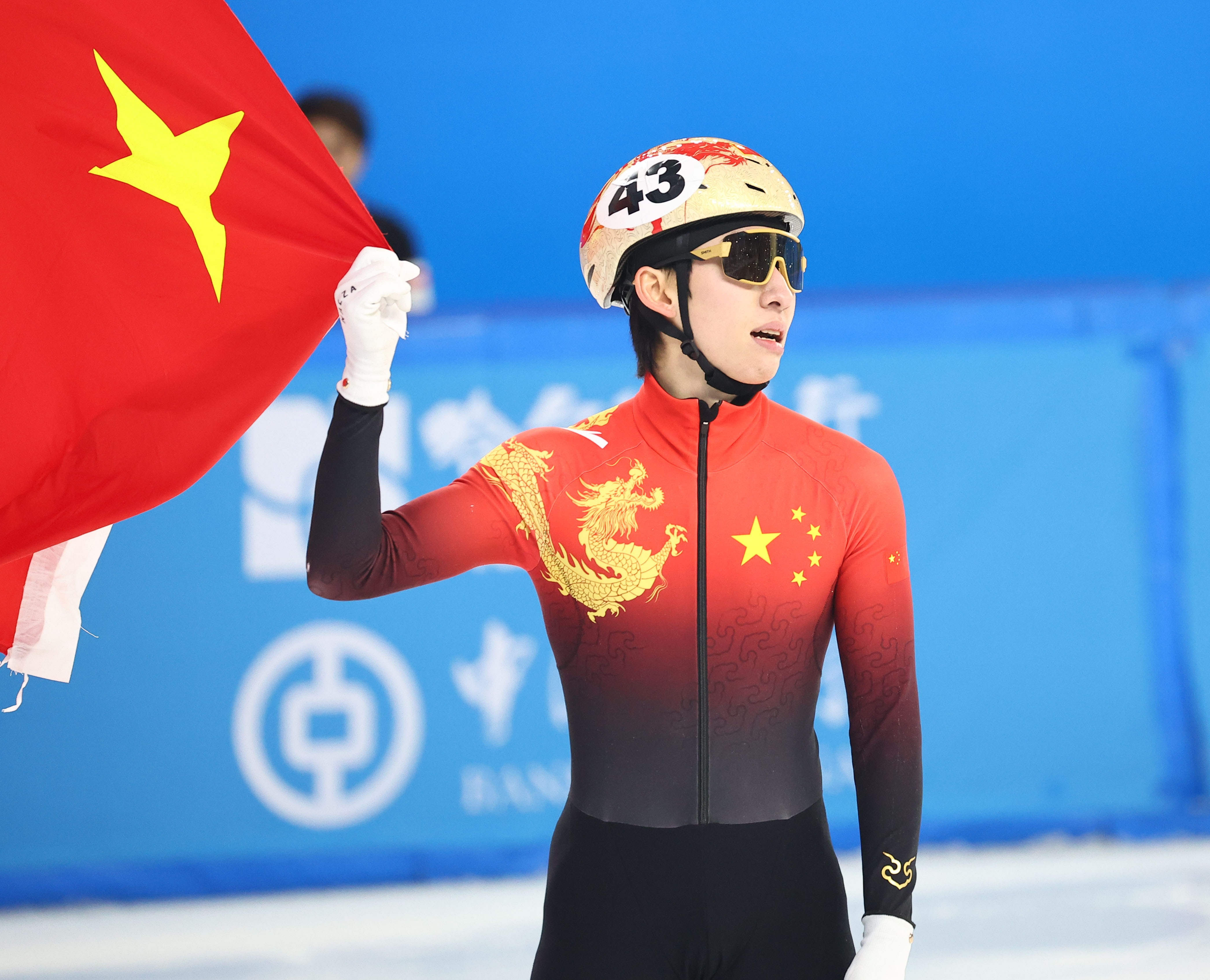  媒體人：中國冰雪歸化非常成功，但足球歸化花更多錢卻連水花都沒