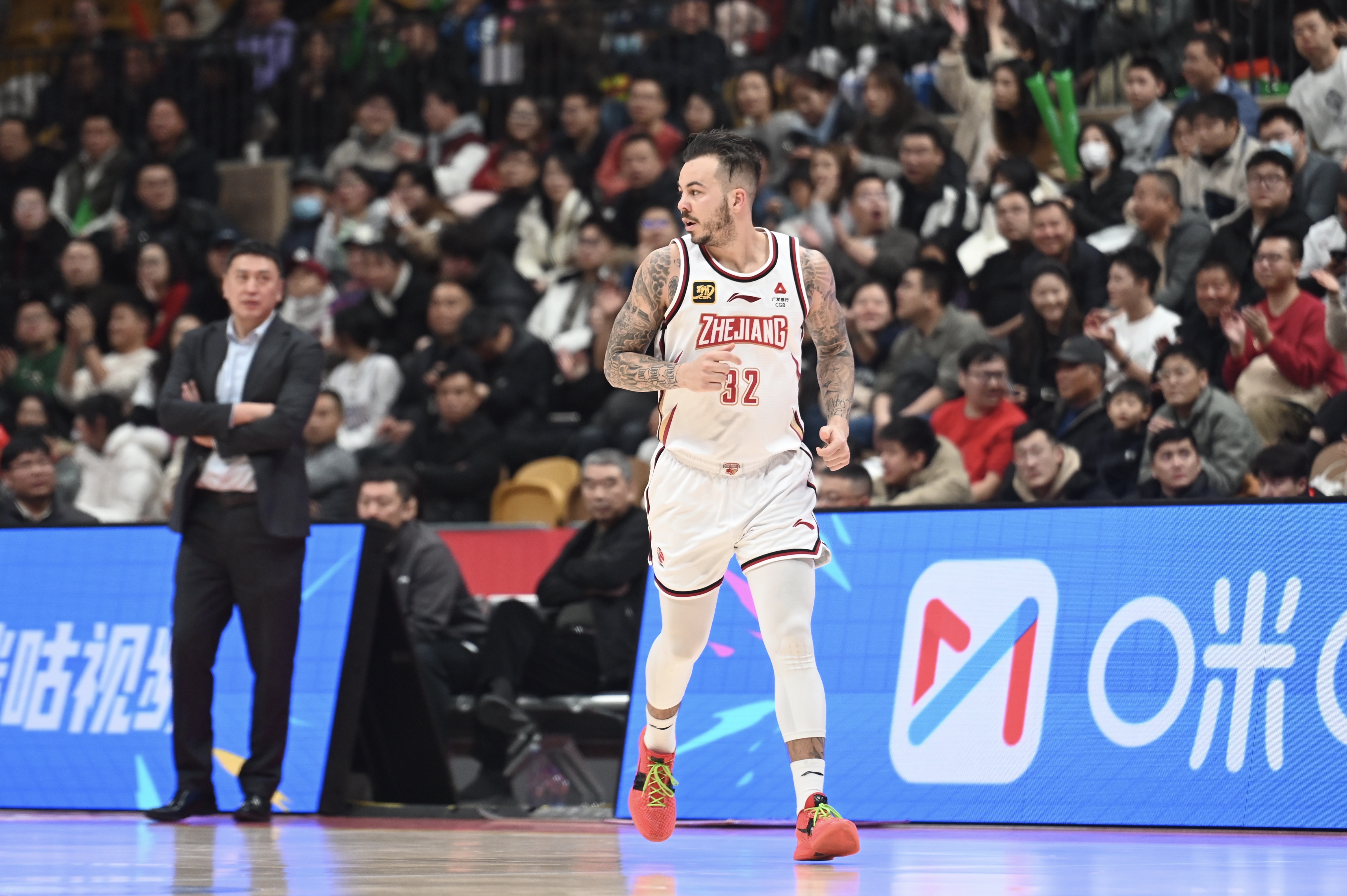 40+三雙難救主！約克39中18&三分22中10空砍48分10籃板11助攻